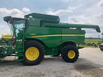 Main image John Deere S660